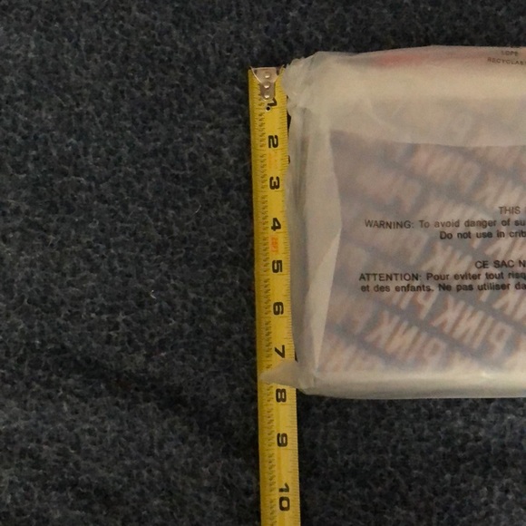 NWT—VS PINK waterproof makeup bag - Picture 5 of 8